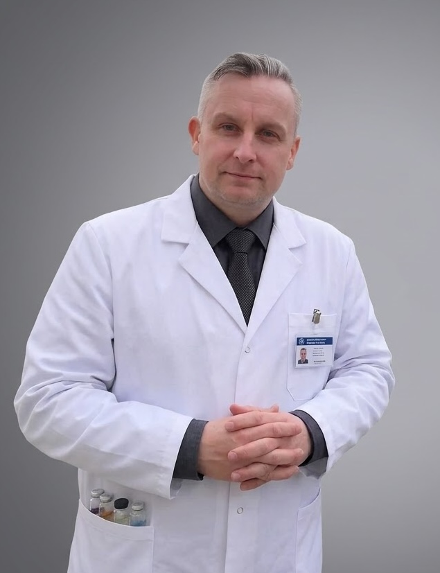 Dr. Karel Isajev